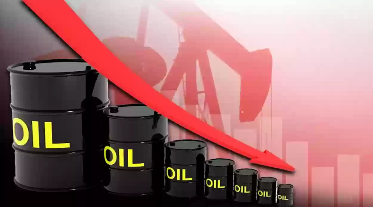 انخفاض غير متوقع لأسعار النفط بسبب بيانات أمريكية وسعر الدولار